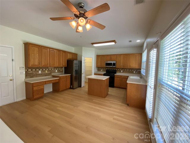 9901 Hazelview Drive, Charlotte, NC 28277