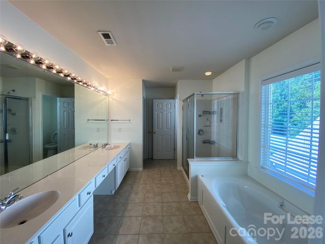 9901 Hazelview Drive, Charlotte, NC 28277