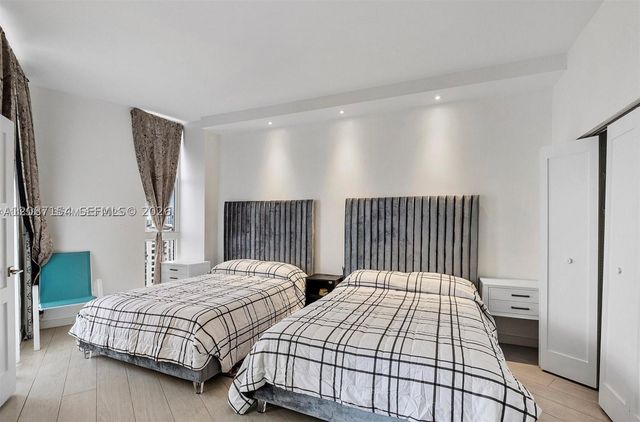 100 bayview dr PH31, Sunny Isles Beach, FL 33160