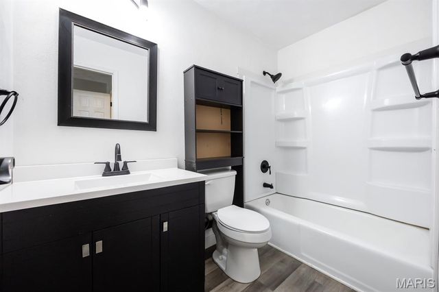 365 Breckenridge Drive, Belleville, IL 62221