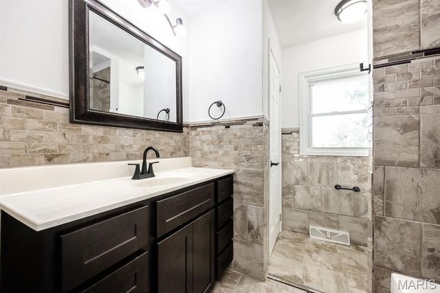 365 Breckenridge Drive, Belleville, IL 62221