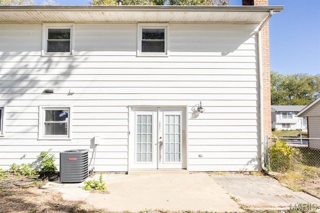 365 Breckenridge Drive, Belleville, IL 62221