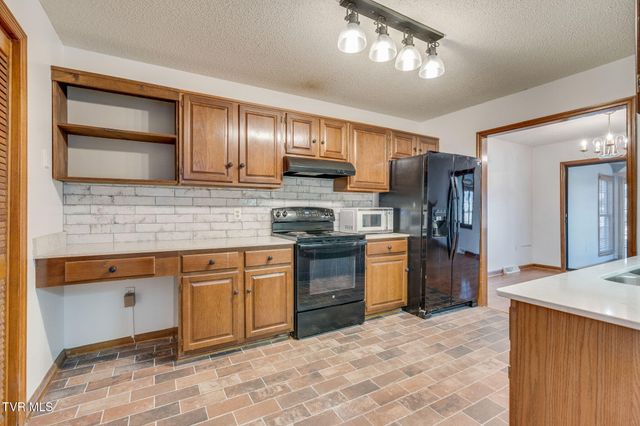 1175 Pebble Drive 1175, Bristol, VA 24201