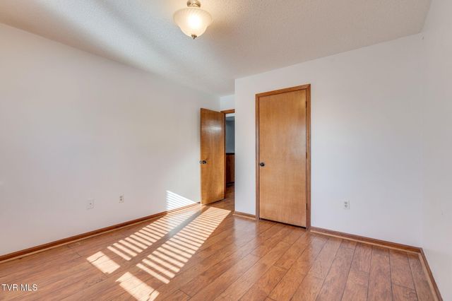 1175 Pebble Drive 1175, Bristol, VA 24201