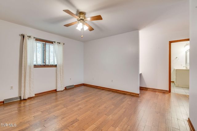 1175 Pebble Drive 1175, Bristol, VA 24201