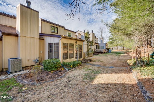 1175 Pebble Drive 1175, Bristol, VA 24201