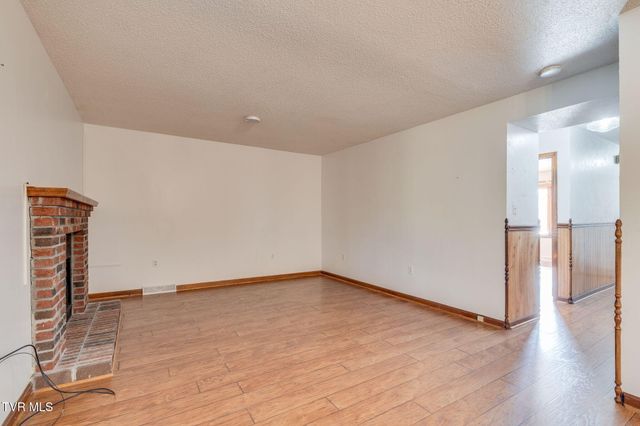 1175 Pebble Drive 1175, Bristol, VA 24201