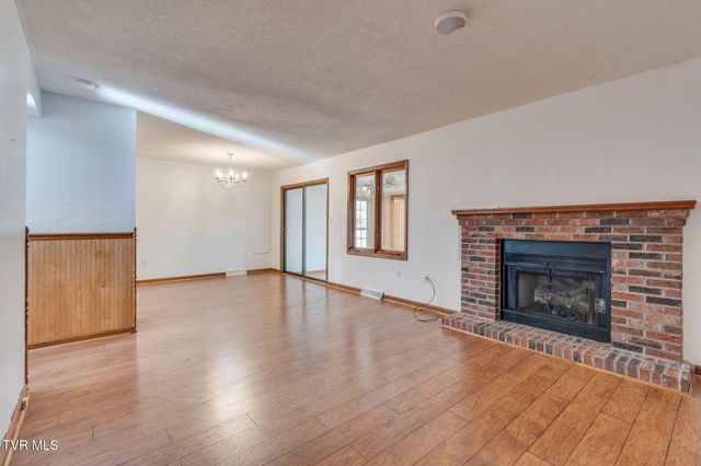 1175 Pebble Drive 1175, Bristol, VA 24201