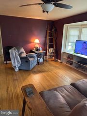 2232 DIXIE DR, York, PA 17402