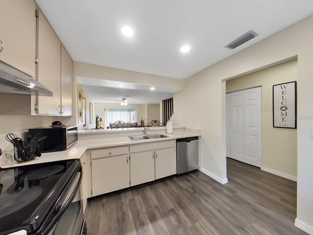 7805 AMBERLEA COURT, Temple Terrace, FL 33637