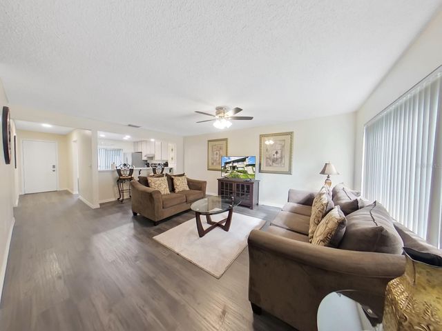 7805 AMBERLEA COURT, Temple Terrace, FL 33637