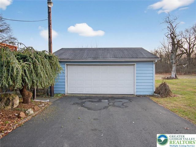 3199 West Dannersville Road, Moore Twp, PA 18067