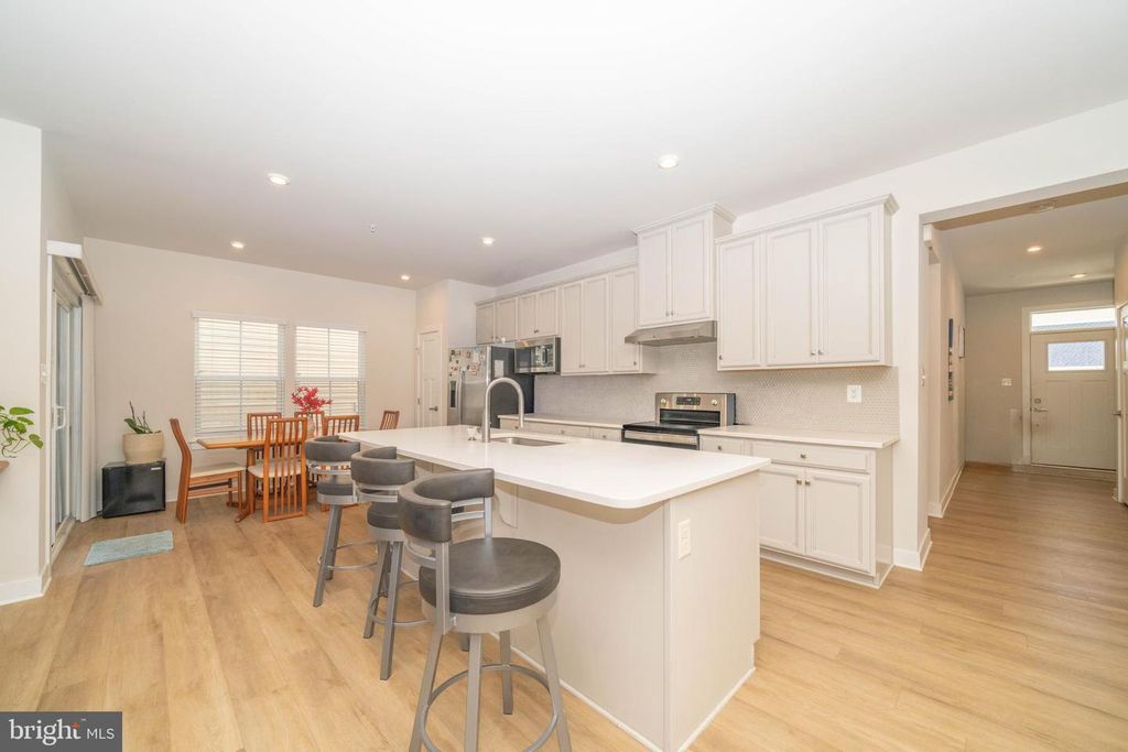 Image 40 of property listing at 1326 STONEFLY LN, Odenton, MD 21113