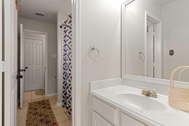 2130 Water Way, Seabrook, TX 77586
