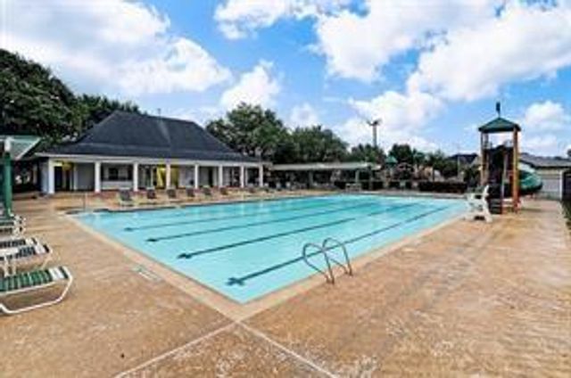 2130 Water Way, Seabrook, TX 77586