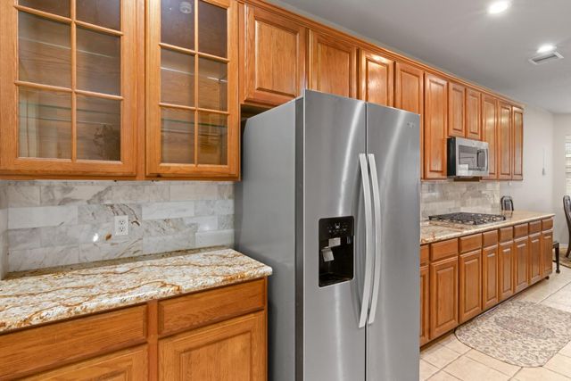 2130 Water Way, Seabrook, TX 77586