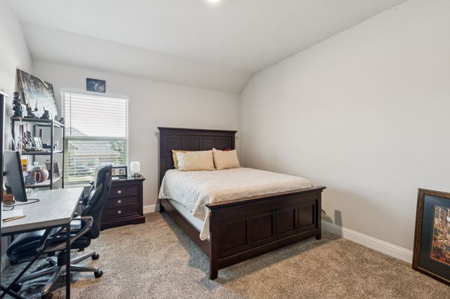 622 Summer Grove Drive, Midlothian, TX 76065