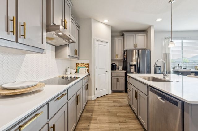 622 Summer Grove Drive, Midlothian, TX 76065