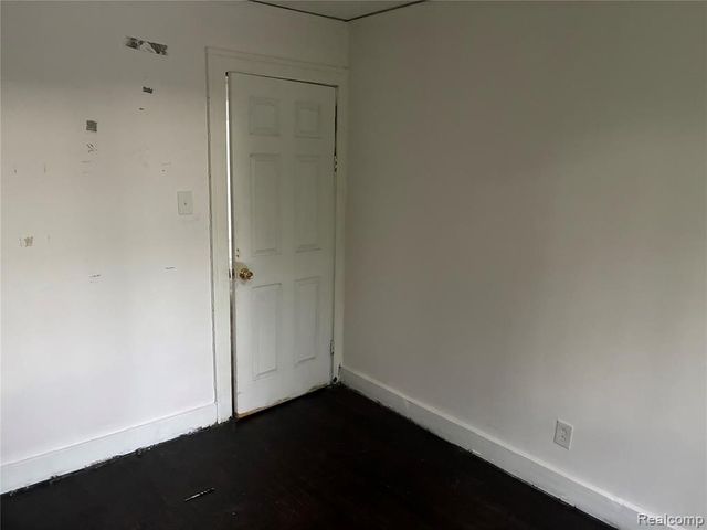 16846 Santa Rosa Drive, Detroit, MI 48221