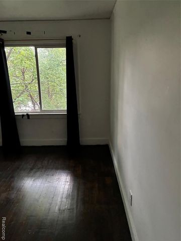 16846 Santa Rosa Drive, Detroit, MI 48221