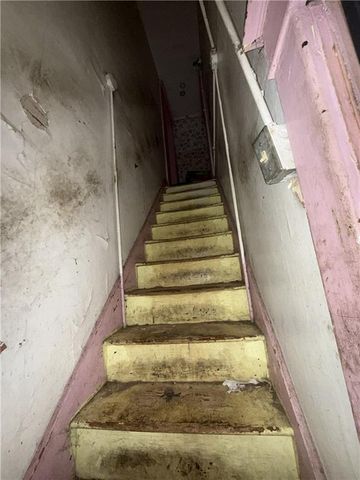 2744 Brooklyn Avenue, Kansas City, MO 64109