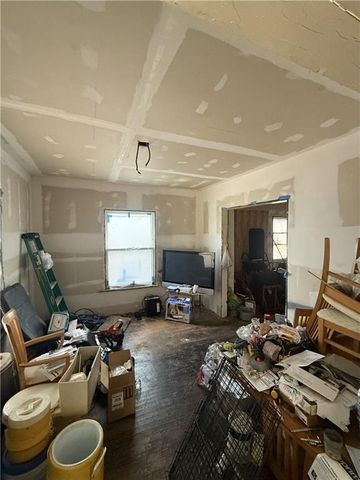 2744 Brooklyn Avenue, Kansas City, MO 64109