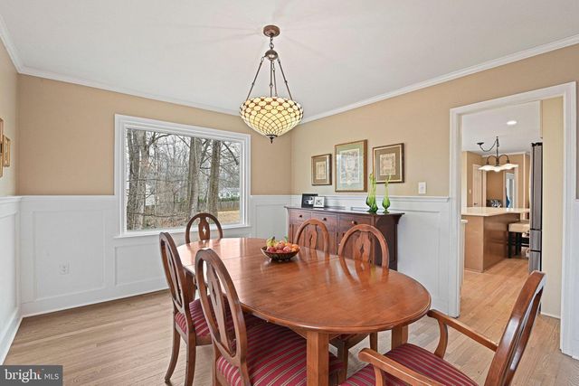 11202 CRANBROOK LN, Oakton, VA 22124