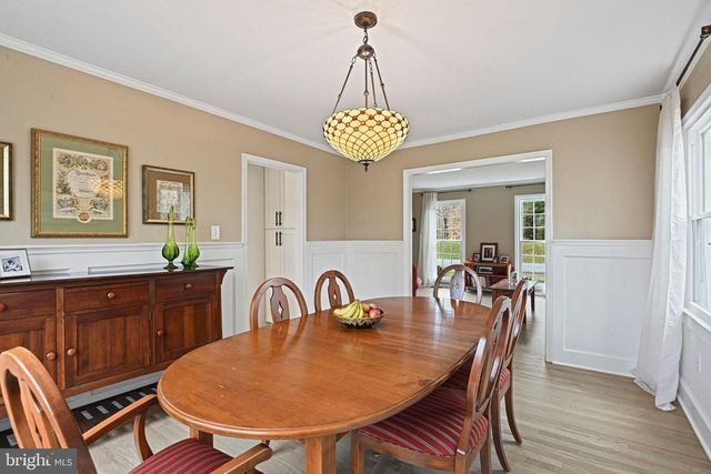 11202 CRANBROOK LN, Oakton, VA 22124