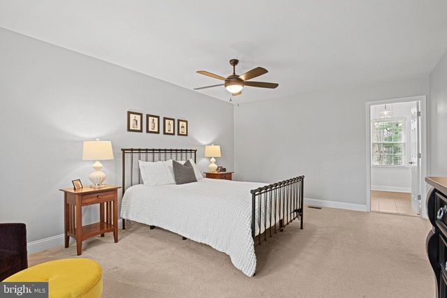 11202 CRANBROOK LN, Oakton, VA 22124