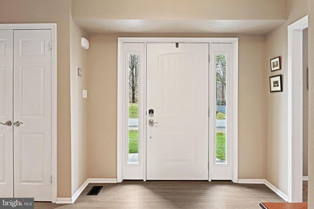 11202 CRANBROOK LN, Oakton, VA 22124