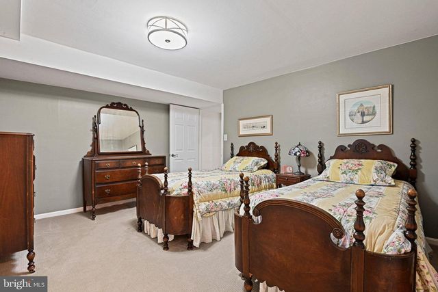 11202 CRANBROOK LN, Oakton, VA 22124