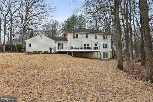 11202 CRANBROOK LN, Oakton, VA 22124