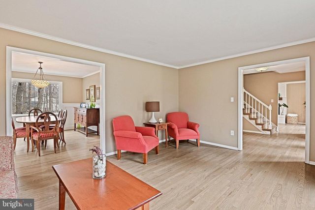 11202 CRANBROOK LN, Oakton, VA 22124