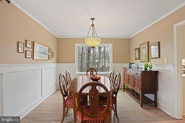 11202 CRANBROOK LN, Oakton, VA 22124