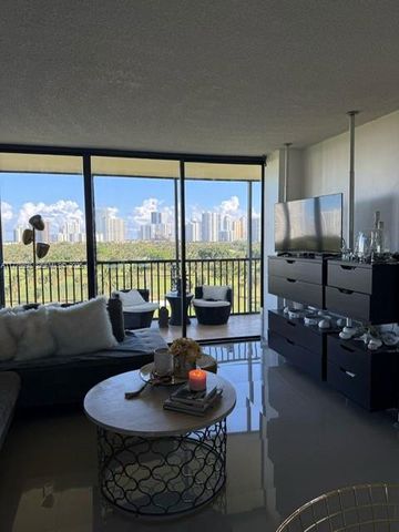 20335 W Country Club Drive 905, Aventura, FL 33180