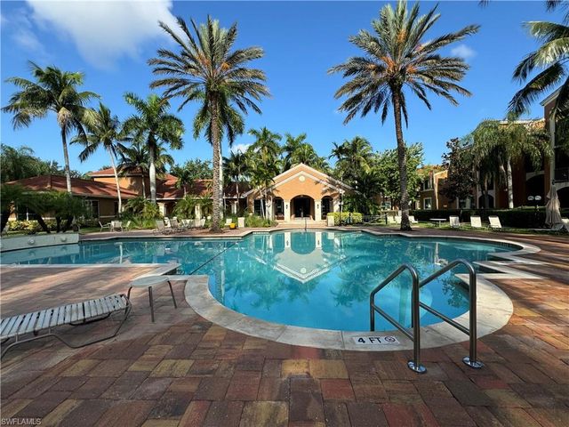 1200 Reserve WAY # 103, Naples, FL 34105