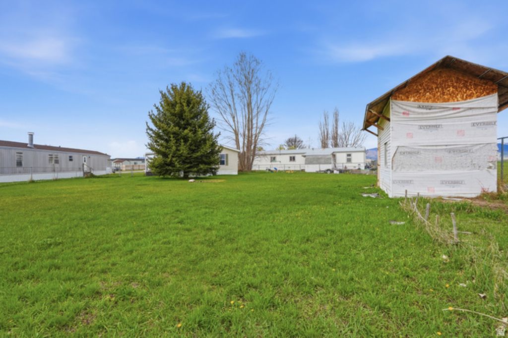 Image 16 of property listing at 22 SUNRISE DR, Preston, ID 83263