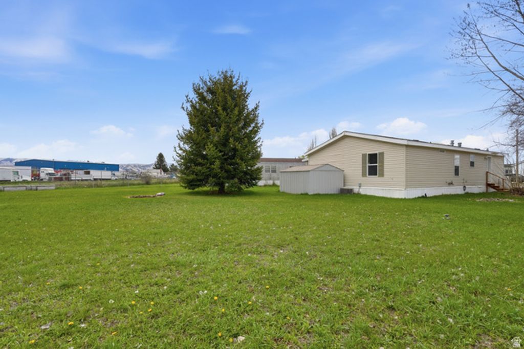 Image 17 of property listing at 22 SUNRISE DR, Preston, ID 83263