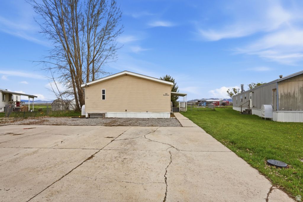 Image 4 of property listing at 22 SUNRISE DR, Preston, ID 83263