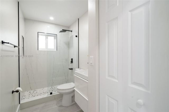 392 Laguna Ave, Key Largo, FL 33037