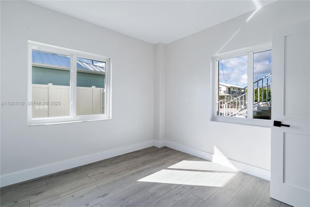 392 Laguna Ave, Key Largo, FL 33037