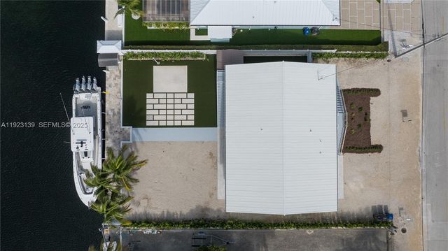 392 Laguna Ave, Key Largo, FL 33037