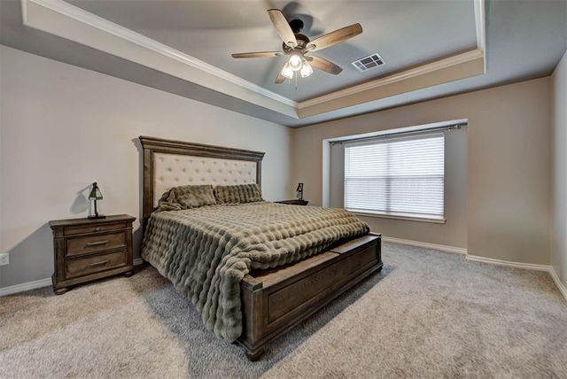 14209 Kamber Drive, Yukon, OK 73099