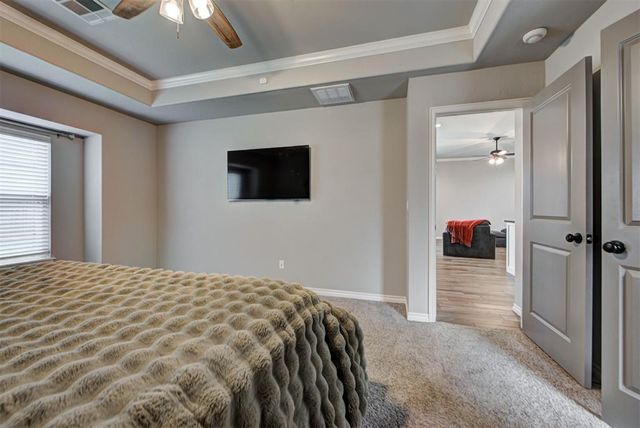 14209 Kamber Drive, Yukon, OK 73099