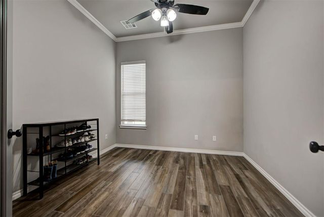 14209 Kamber Drive, Yukon, OK 73099