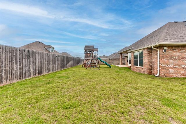 14209 Kamber Drive, Yukon, OK 73099