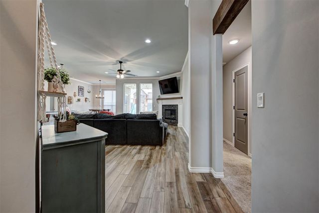 14209 Kamber Drive, Yukon, OK 73099