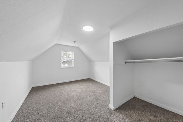 801 E Marion Street, Knoxville, IA 50138