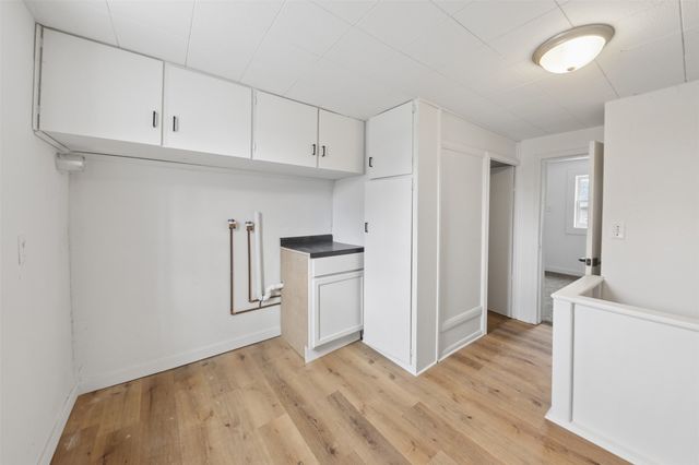 801 E Marion Street, Knoxville, IA 50138