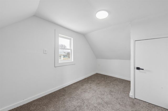 801 E Marion Street, Knoxville, IA 50138